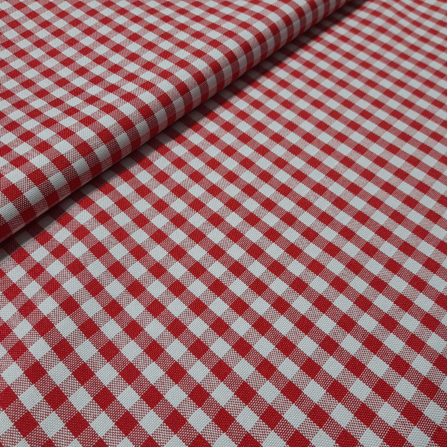 TECIDO OXFORD XADREZ 100% POLIÉSTER VERMELHO E BRANCO PEQUENO - Cópia (1)