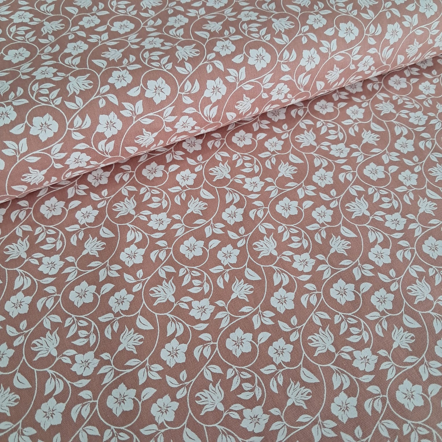 TECIDO TRICOLINE ESTAMPADO 100% ALGODÃO PERIPAN FLORAL BRANCO FD ROSE 