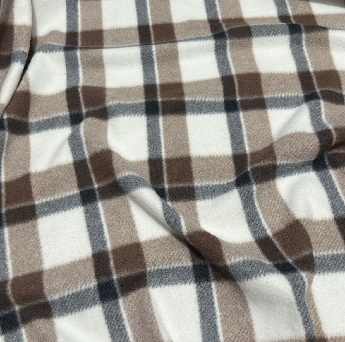 TECIDO SOFT ESTAMPADO 100% POLIÉSTER XADREZ MARROM E BEGE 