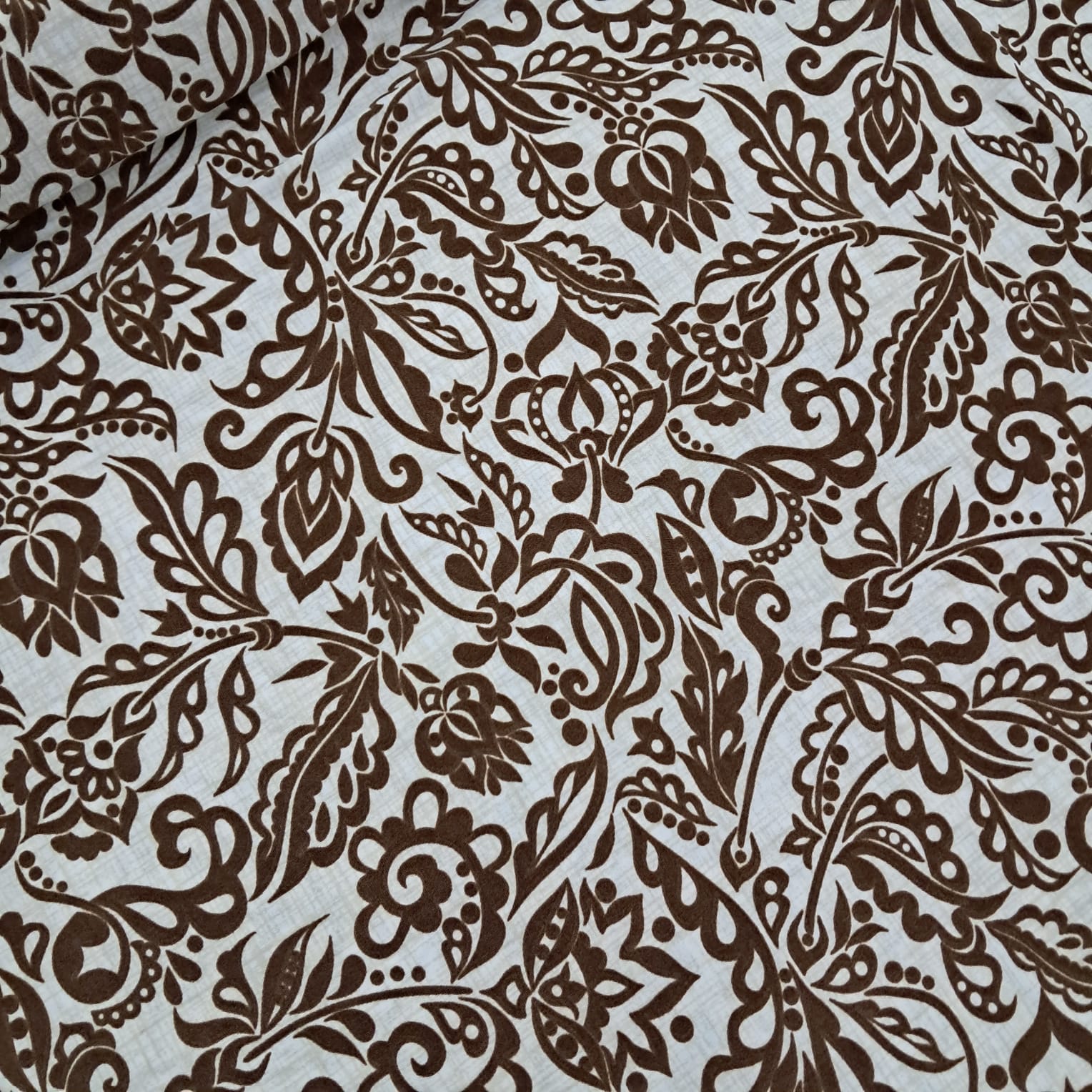 TECIDO LIGANETE 96% POLIÉSTER 4% ELASTANO-ESTAMPA ARABESCO MARROM